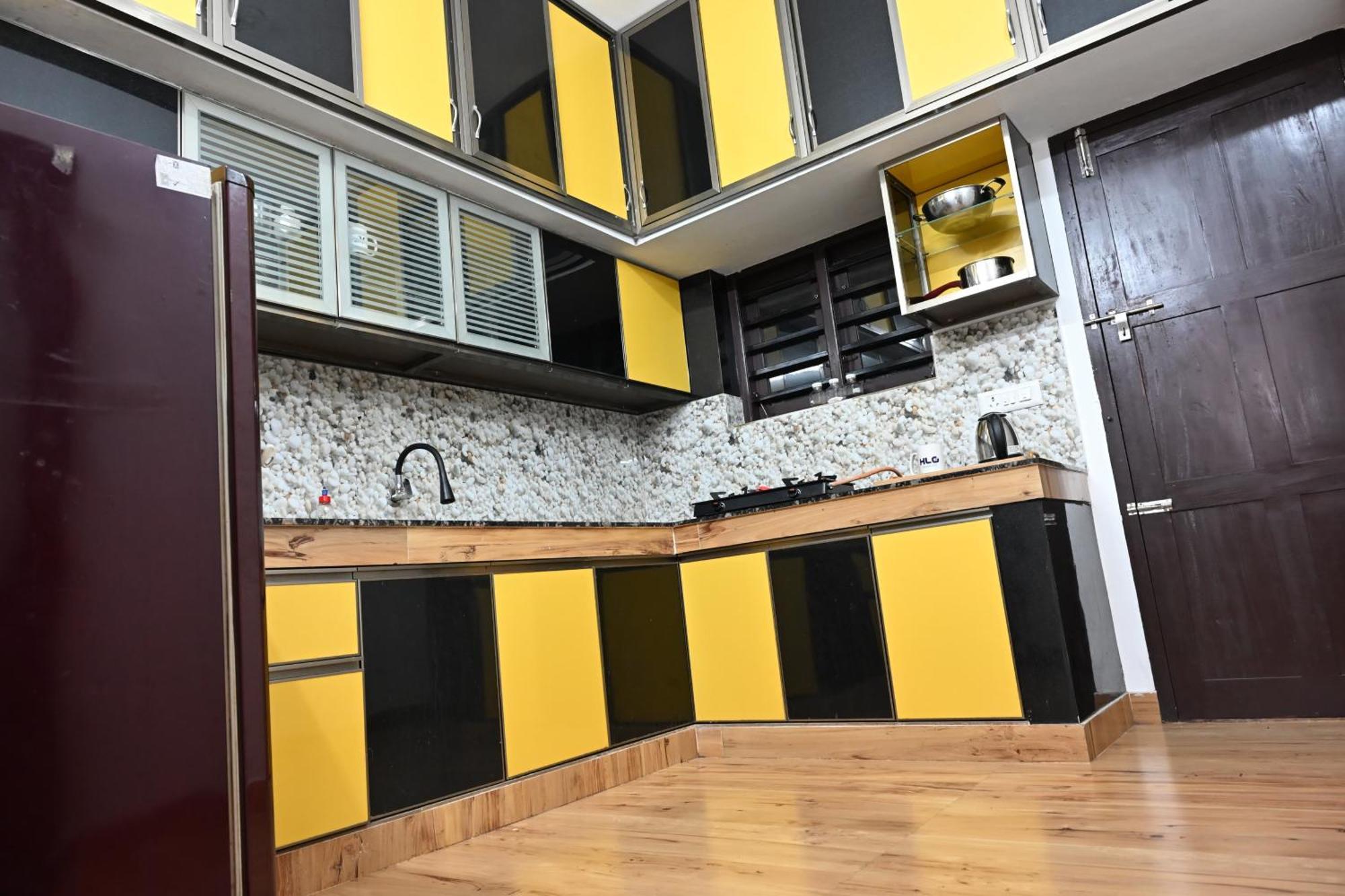 ChottanikaraElamkulam Penthouse - 3Bhk Ac With Kitchen - Kochiアパートメント エクステリア 写真